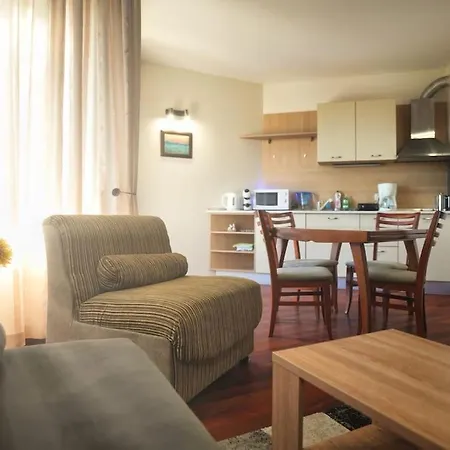 Apartment On The Varna